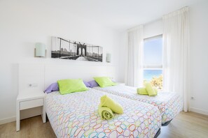 2 chambres, fer et planche à repasser, accès au Wi-Fi (inclus)