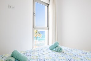 2 chambres, fer et planche à repasser, accès au Wi-Fi (inclus)