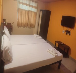 Standard Double Room | Egyptian cotton sheets, premium bedding, desk, rollaway beds - Hotel St Thomas International Centre (Chennai)
