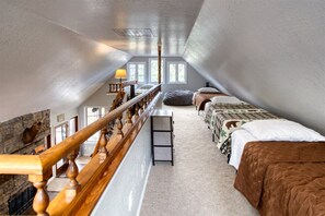 2 多间卧室、熨斗/熨衣板、免费 WiFi、床单