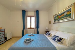 1 dormitori, wifi i roba de llit