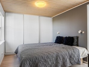 2 bedrooms, Internet