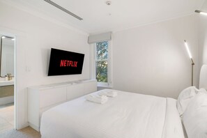 3 chambres, bureau, fer et planche à repasser, Wi-Fi gratuit