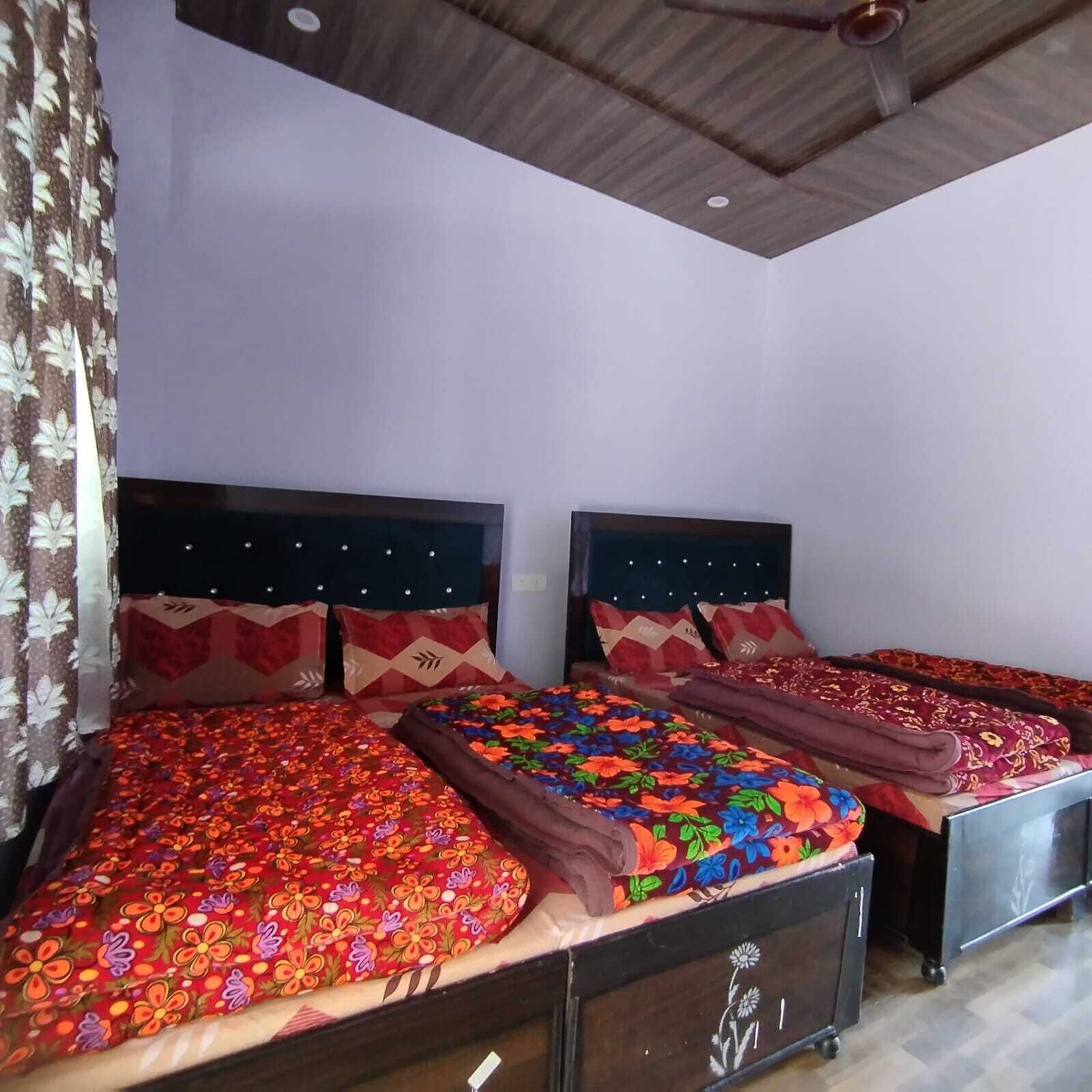 Quadruple Room | Free WiFi, bed sheets