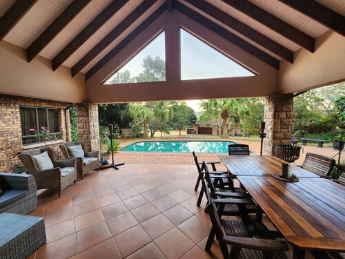 Security Golf-Estate 4-bedroom Villa - 15mins to Kruger International Airport