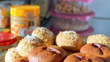 Tägliches Frühstücksbuffet gegen Gebühr