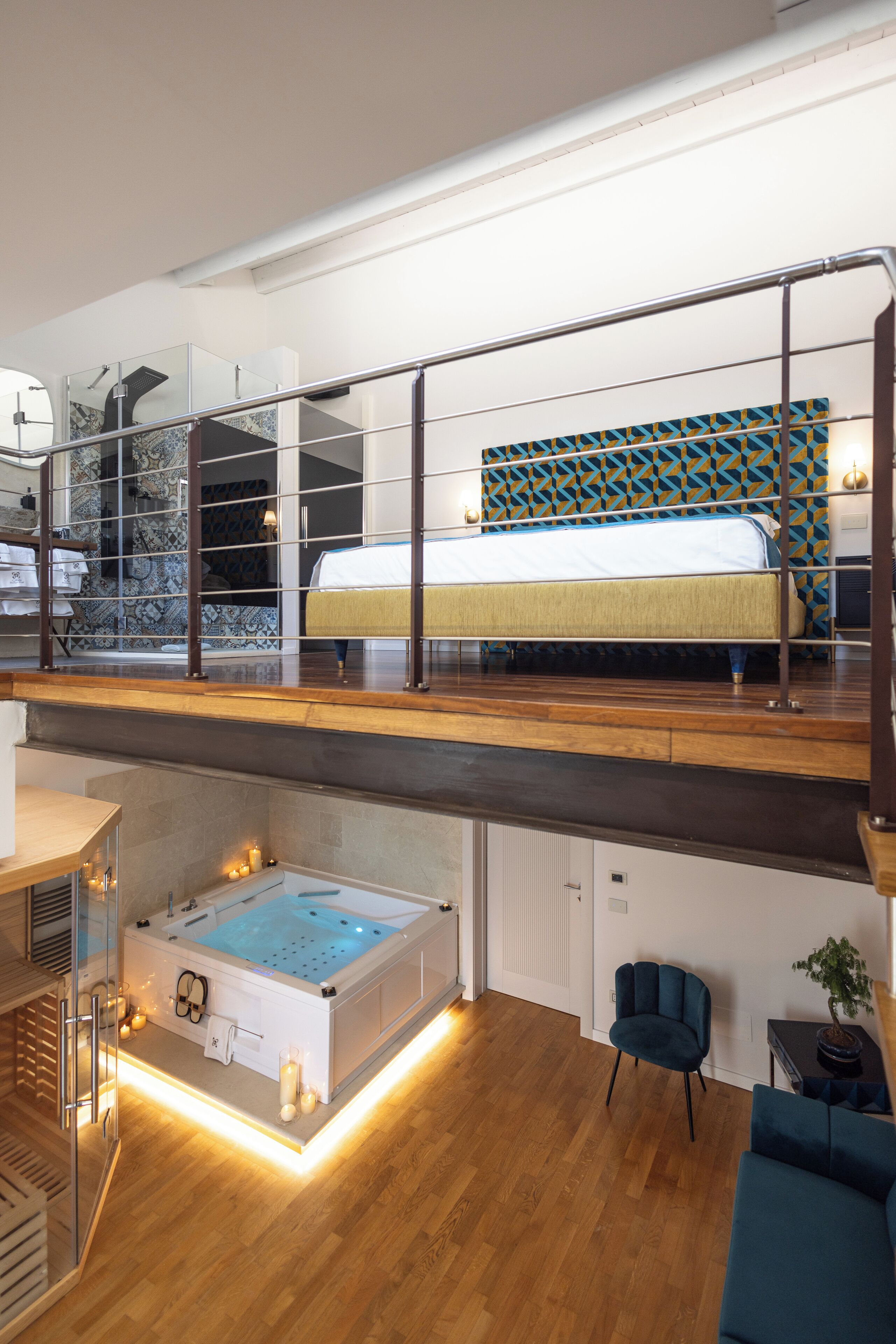 Executive-Suite, Stadtblick | Zimmersafe, Verdunkelungsvorhänge, kostenloses WLAN