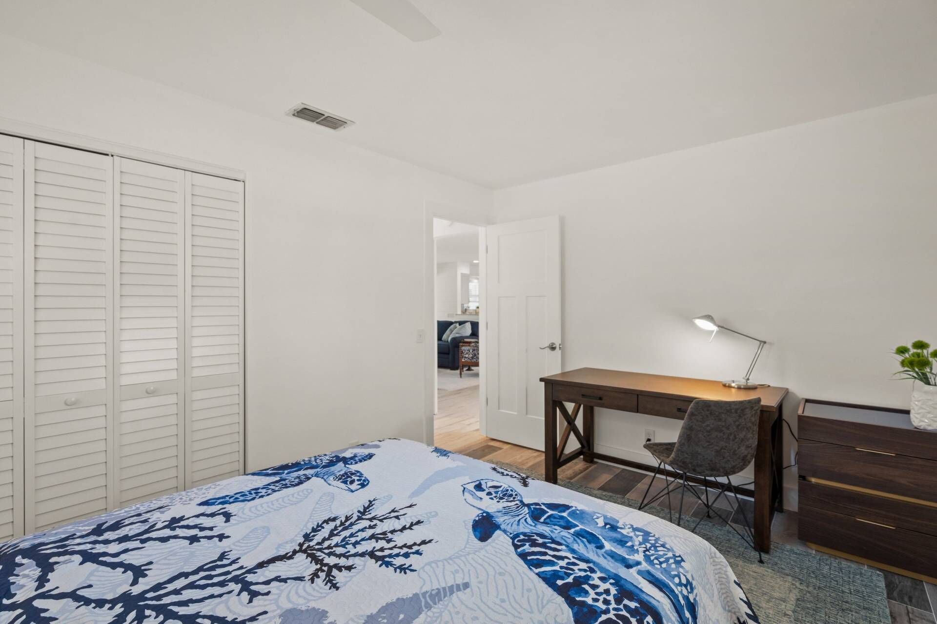 2 bedrooms, desk, iron/ironing board, free WiFi