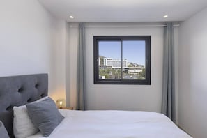 2 chambres, bureau, fer et planche à repasser, Wi-Fi gratuit