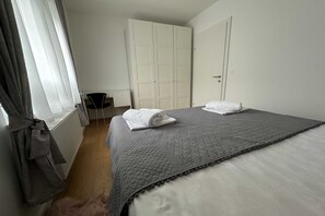 Bügeleisen/Bügelbrett, kostenloses WLAN