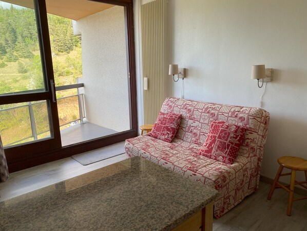 Living area - STUDIO AT THE FOOT OF THE SLOPES (Villard-de-Lans)