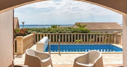 Charming house Corbières Maritimes sea view