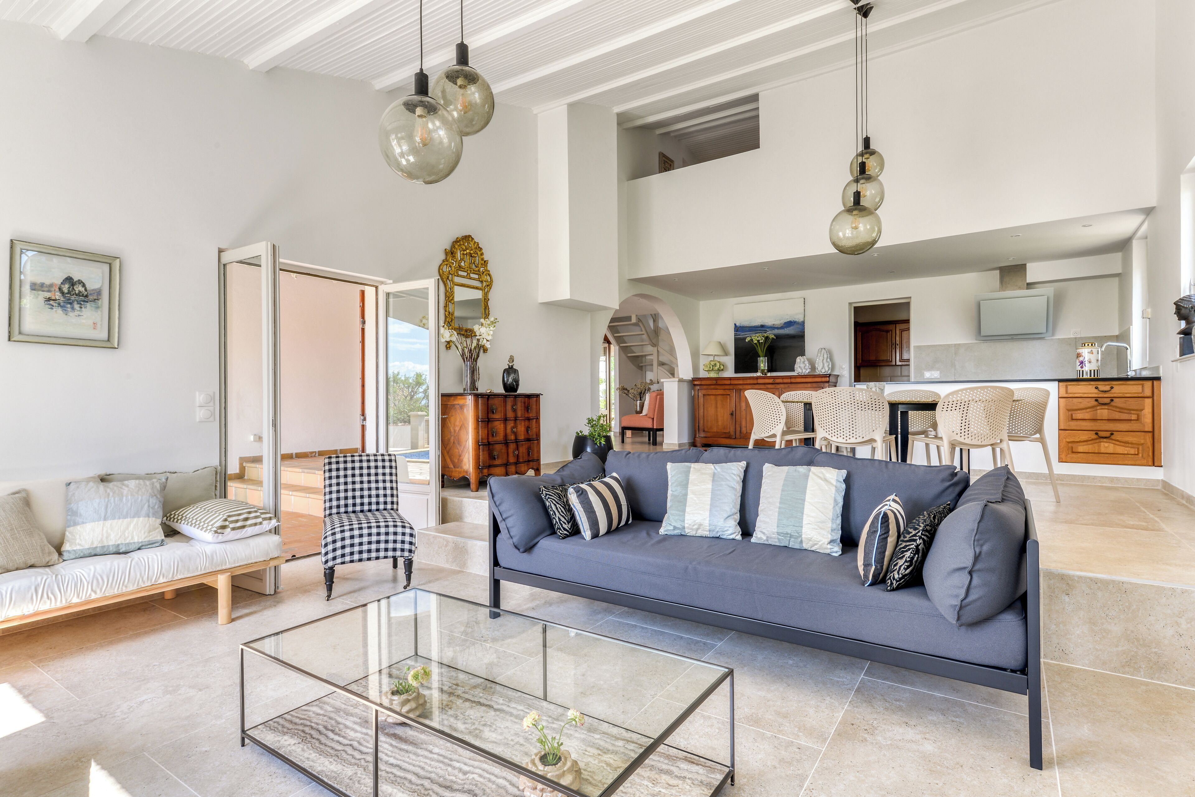 Smart TV, ping pong, books, printers