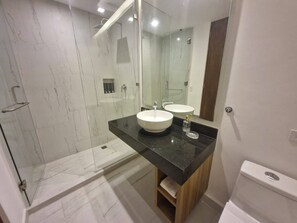 Douche, séchoir à cheveux