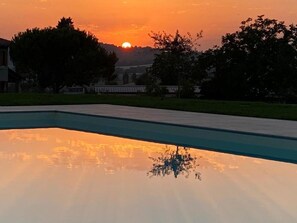 Piscina a l'aire lliure de temporada 