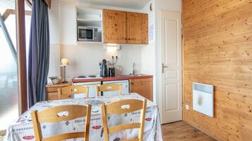 Apartemen | Dapur pribadi | Lemari es