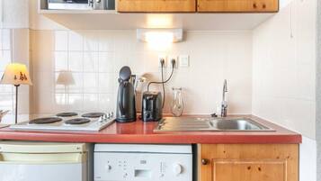 Apartment | Private kitchen | Fridge