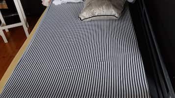 2 habitaciones, cuna de viaje, wifi gratis y ropa de cama