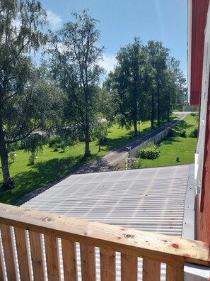 Property grounds - Villa in rural setting in Torvallaby Östersund (Jämtlands län)