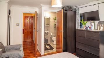 Shared Dormitory, 1 Bedroom | Living room