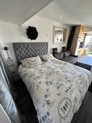 1 soverom, strykejern/-brett, wi-fi og sengetøy