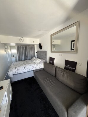 1 soverom, strykejern/-brett, wi-fi og sengetøy