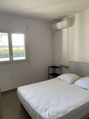1 bedroom, WiFi, bed sheets - Quiet apartment 5 minutes from amenities (Ghisonaccia)