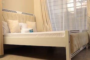 1 chambre, bureau, fer et planche à repasser, Wi-Fi gratuit