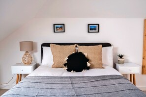 4 bedrooms, iron/ironing board, free WiFi - Apartment in Newquay near Surf Beaches (Newquay)