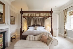 11 bedrooms, iron/ironing board, free WiFi