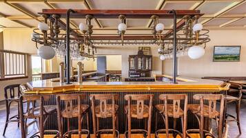 Bar (in der Unterkunft)