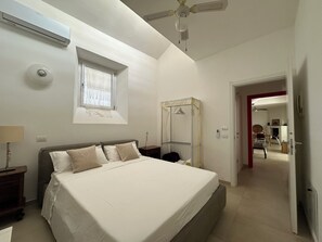 3 chambres, fer et planche à repasser, Wi-Fi, draps fournis