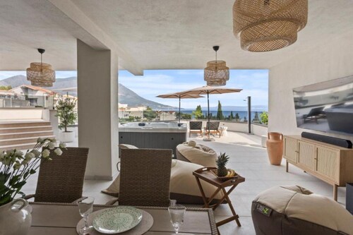 Three-Bedroom Penthouse Apartment