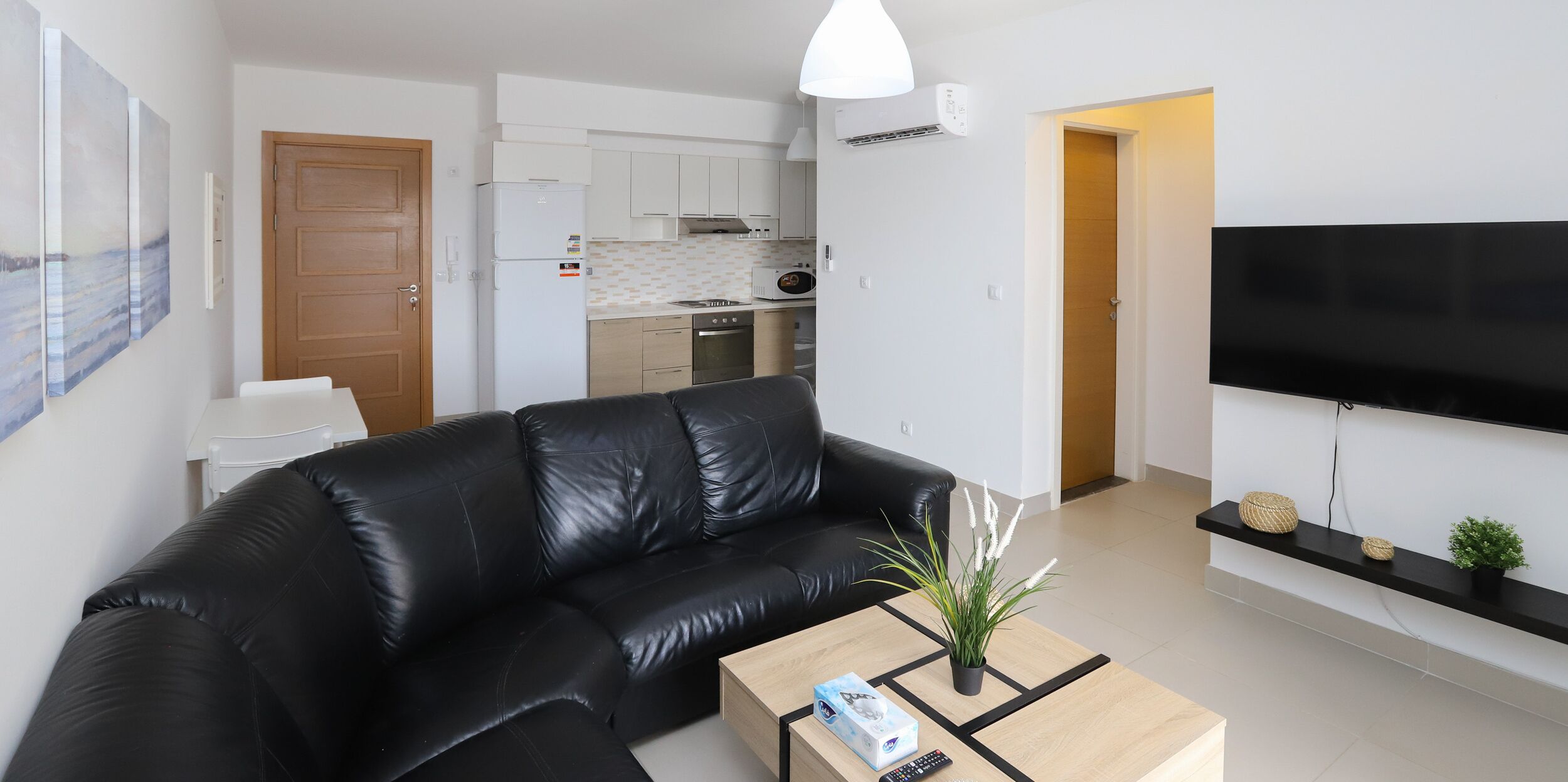 Chalet, 1 habitación, balcón | Área de sala de estar | Televisión de pantalla plana 