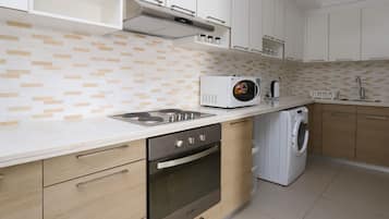 Chalet, 1 Bedroom, Balcony | Private kitchen