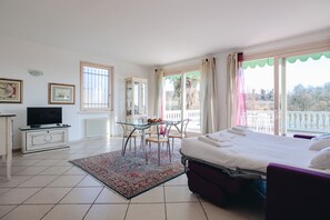 1 bedroom, free WiFi, bed sheets - SG Luxury - Residenza Pastrengo Apt 7 (Pastrengo)