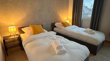 2 bedrooms, desk, free WiFi, bed sheets