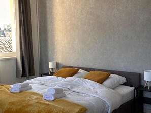 2 sovrum, skrivbord, gratis wi-fi och sängkläder