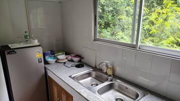 Chambre Double Confort | Coin cuisine privé | Mini réfrigérateur