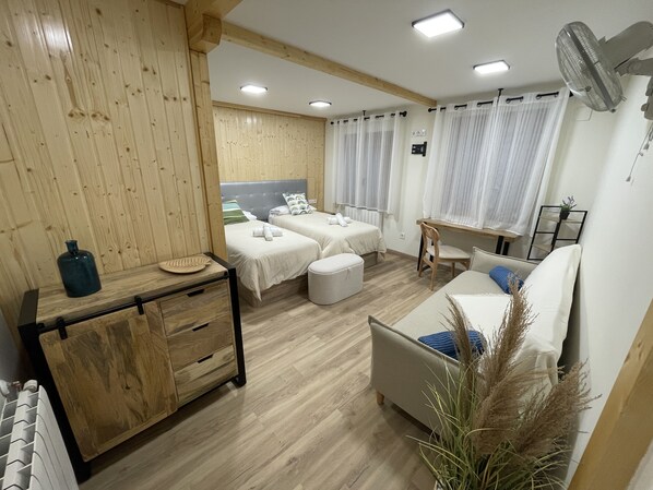 2 bedrooms, iron/ironing board, free WiFi - Casa Rural Renueva in Buendía (Buendia)