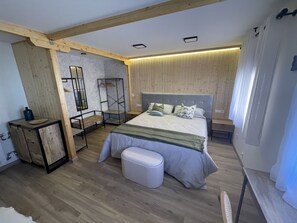 2 bedrooms, iron/ironing board, free WiFi