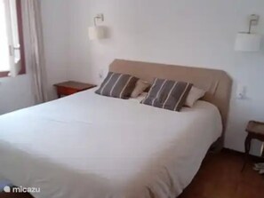4 chambres, fer et planche Ă repasser, Wi-Fi, draps fournis