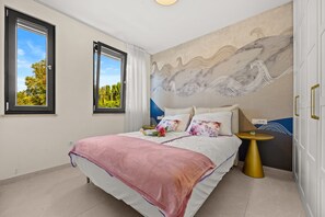 In-room safe, travel cot, free WiFi, bed sheets