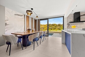 Dining - The Bayfront - Luxury Pool Residence (Zadar)