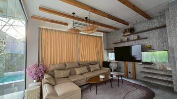 Villa, Pool View | Living area