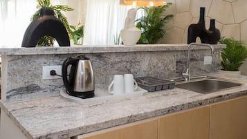 Chalet, 4 Bedrooms, Balcony | Private kitchen | Fridge