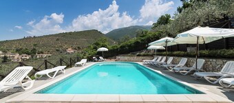 Alvavista2 apartment with pool, 20 minutes' drive from the center of Assisi.