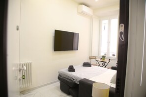 1 bedroom, in-room safe, iron/ironing board, WiFi