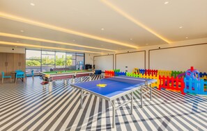 Zona de juegos infantil cubierta