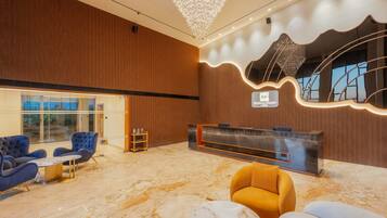 Coin salon dans le hall